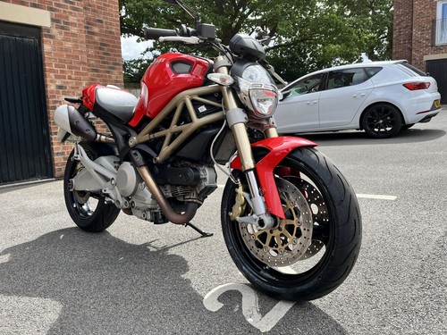 Ducati Monster 696 2013 20th 