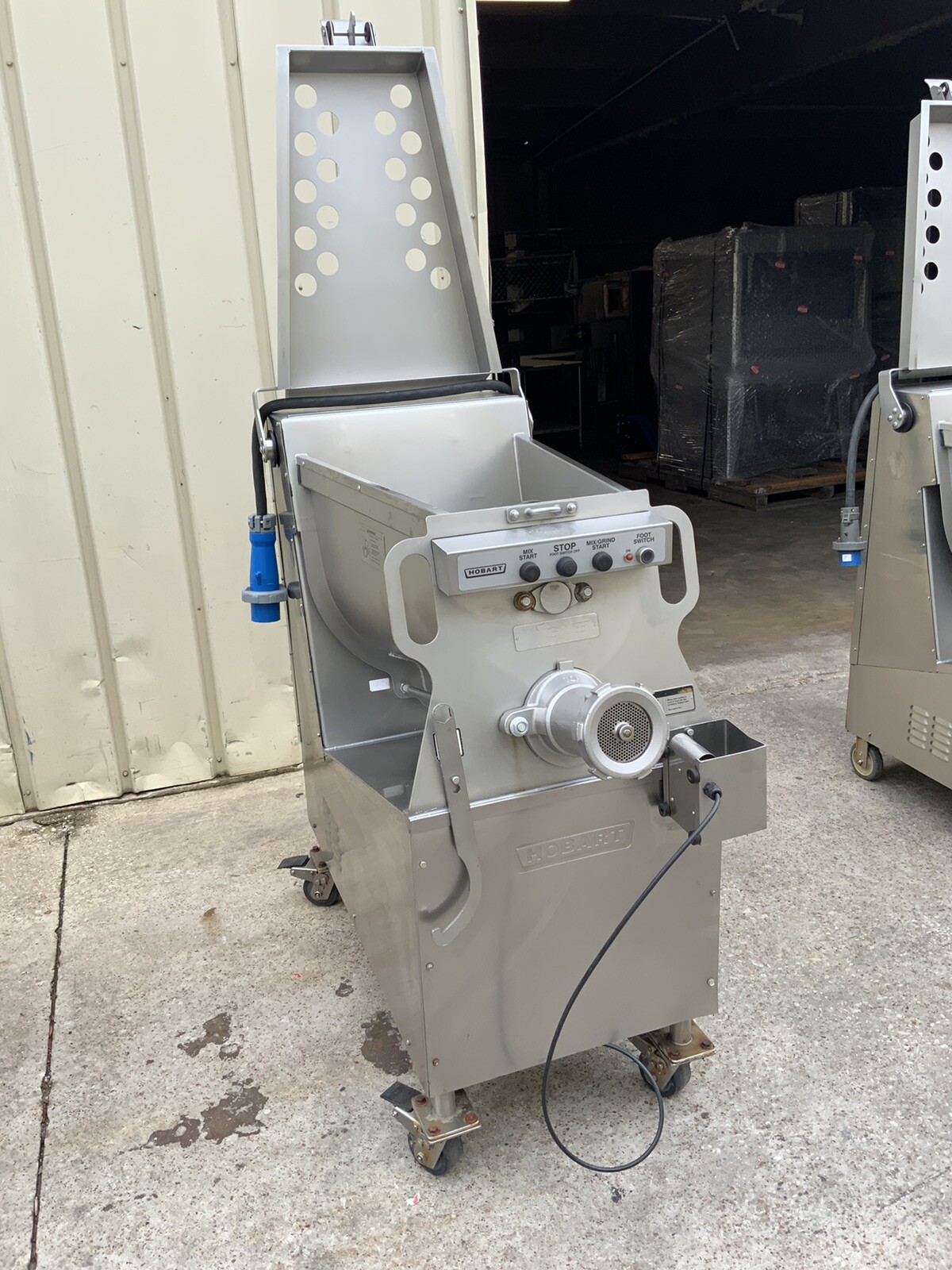 Hobart MG1532 commercial meat grinder mixer 32 Hub 150 capacity