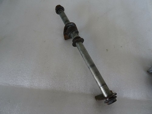 3. SUZUKI GSF 600 S Steckachse Hinten Radachse Hinterradachse Axle