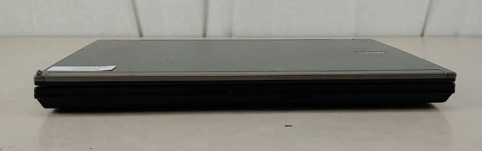 Laptop Dell Latitude E6410 i7 4GB 128GB SSD Windows 10 Pro Foto 3 de 4