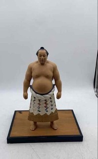 Urasaki Sumo Wrestler Hakata Washable Clay Collectible Japanese Doll Figurine