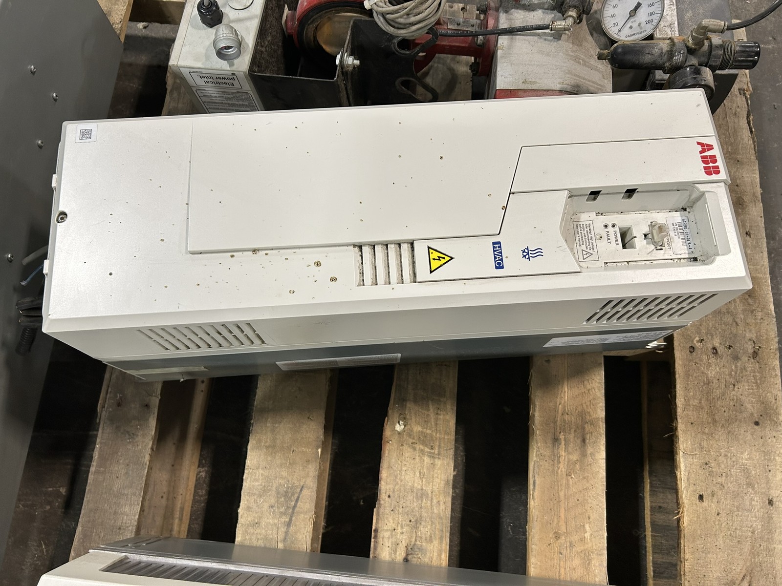 ABB ACH580-01-077A-4 HVAC Frequency Inverter Drive 400-480VAC 3 Phase 77A