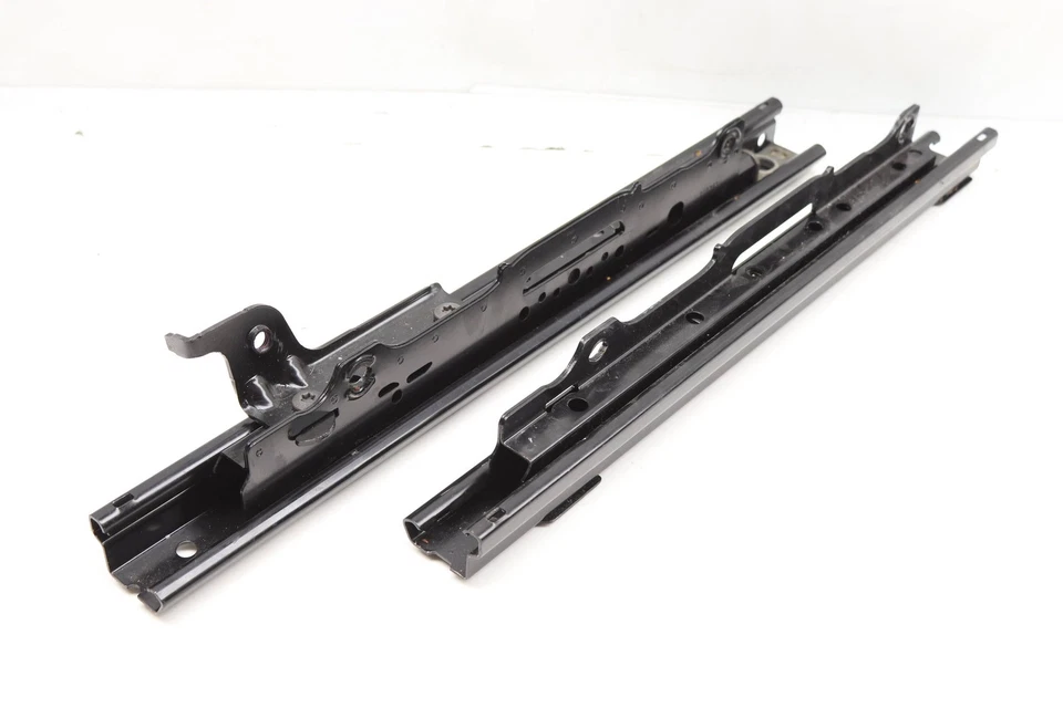 2009-2016 BMW Z4 - Front Right SEAT Frame RAIL SET 9176158 - Image 2 of 4