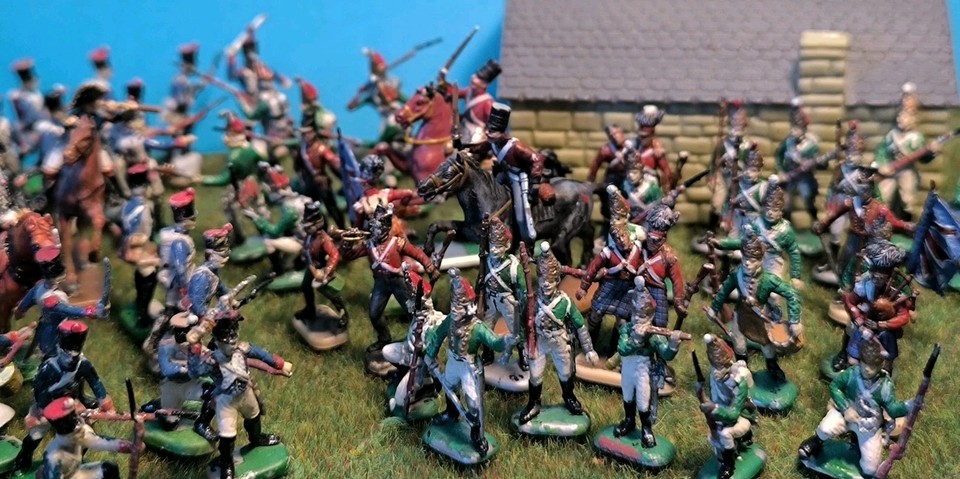 ITALERI: 1/72 Waterloo 1815 - La Haye Sainte | Steel Models