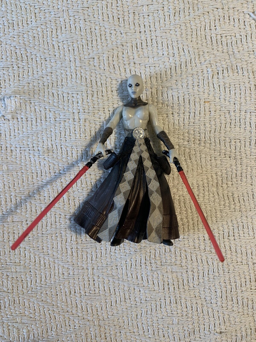 Star Wars Asajj Ventress 3/4 Inch Figure 2005 Battle Pack With Light  Sabers