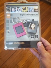 Innovage Digital Photo Album with Keychain Stores 60 Color Images, Pink - New