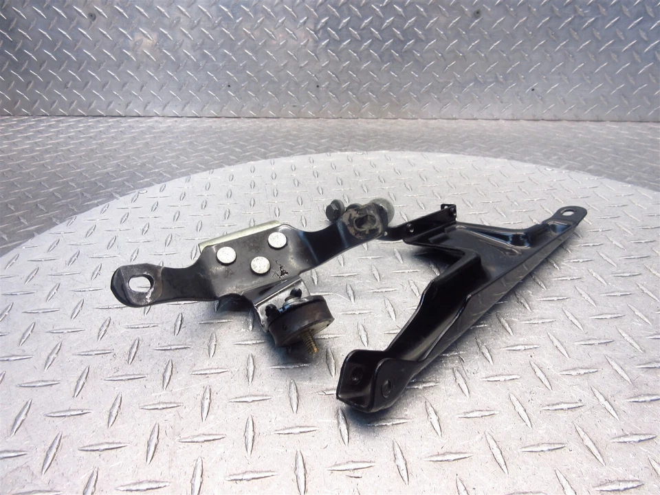 Harley-Davidson Heritage Softail Classic 2008 08 soportes de motor FLSTC soportes Foto 3 de 4