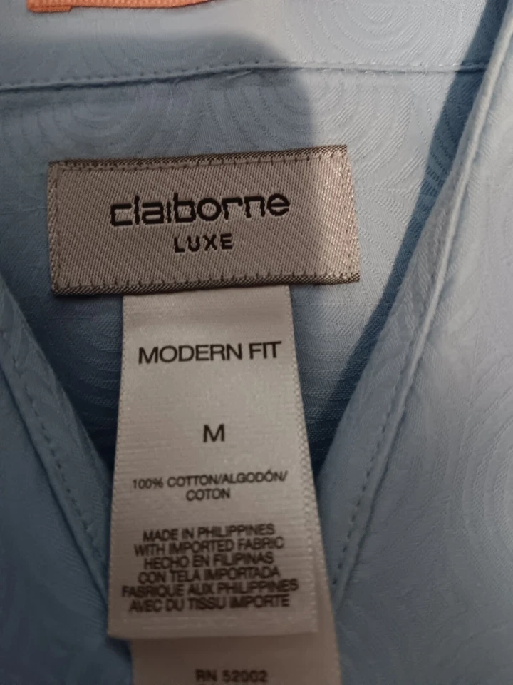 Claiborne Luxe Mens Size M  long Sleeve Light Blue Modern Fit Dress Shirt - Image 4 of 4
