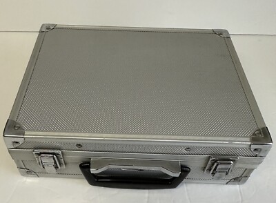 Intec Silver Metal Gameboy Advance SP Travel Storage Carrying Case  Puncture*