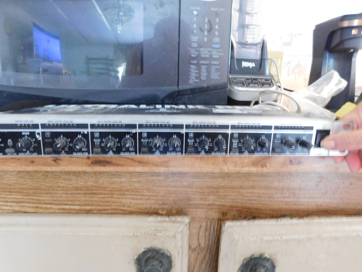 Behringer ULTRALINK PRO MX882 Ultra Flexible 8 Channel