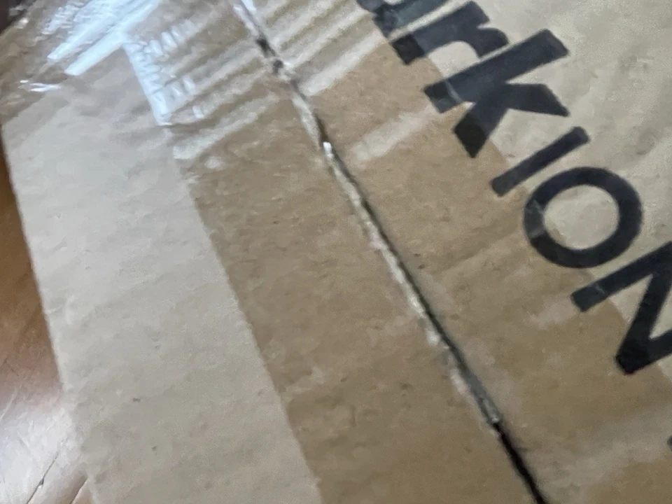 Shark AV753 ION Robot Vacuum, Tri-Brush System,120 Min Runtime,new,Original Pack - Image 3 of 4