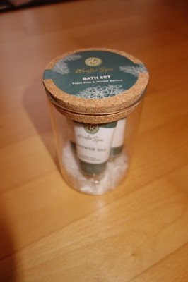 Accentra Winter Spa Badeset Bath Set Fresh Pine Duschbad Body Lotion Geschenkset