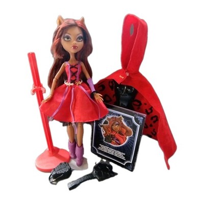 Monster High Scarily Ever After Clawdeen Wolf G1