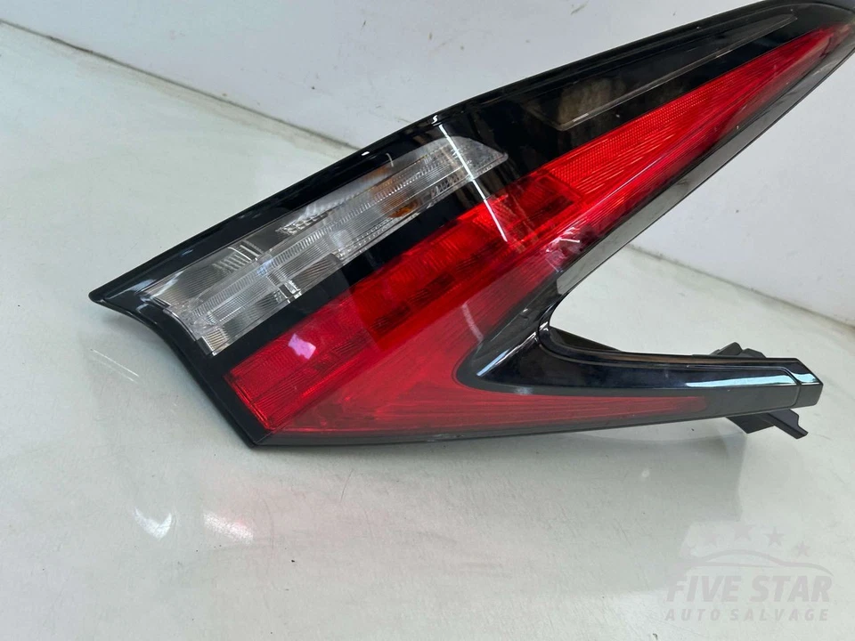 Nissan Leaf Rear Outer Tail Light Left 2022 Hatchback 4/5dr 26555-5SH1A (17-24) - Image 2 of 4