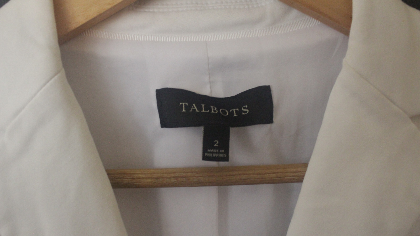 Talbots White 2 Button Jacket Size 2 - image 2