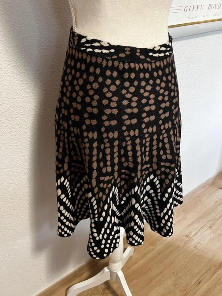 Falda plisada BCBG Maxazria punteada xxs Foto 2 de 4