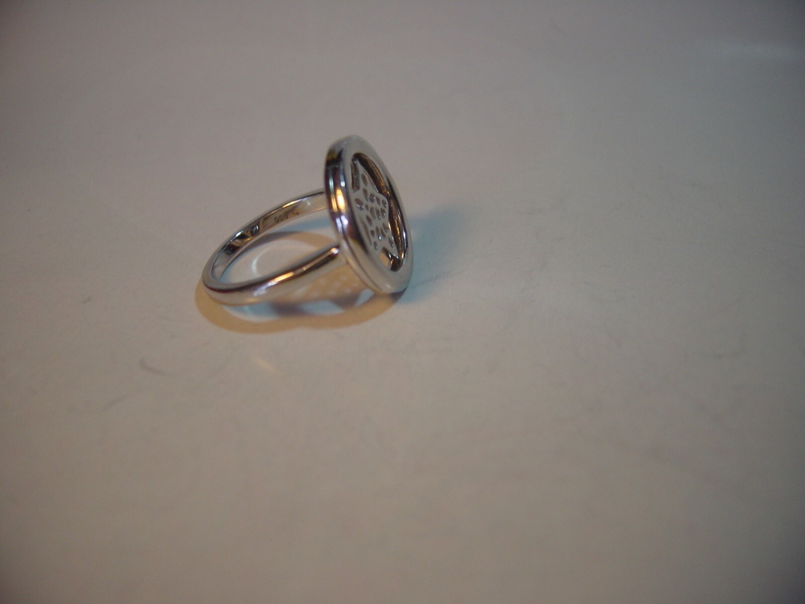 Vintage Solid Silver Star Circle Band Ring – Unus… - image 4