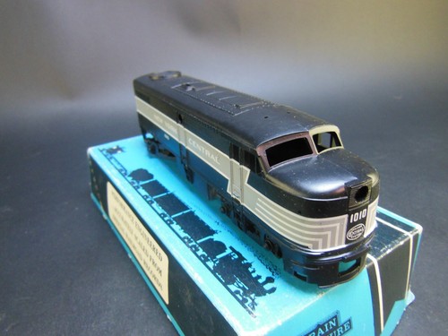 HO SCALE TRAIN MINIATURE NYC NEW YORK CENTRAL FA-1 DUMMY UNPOWERED LOCOMOTIVE - Picture 2 of 4