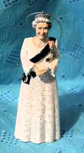 QUEEN ELIZABETH II Royal White Gown & Crown 5" Christmas ORNAMENT Kurt Adler