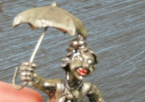 Vintage, miniature, pewter circus clown with umbrella - Picture 2 of 9