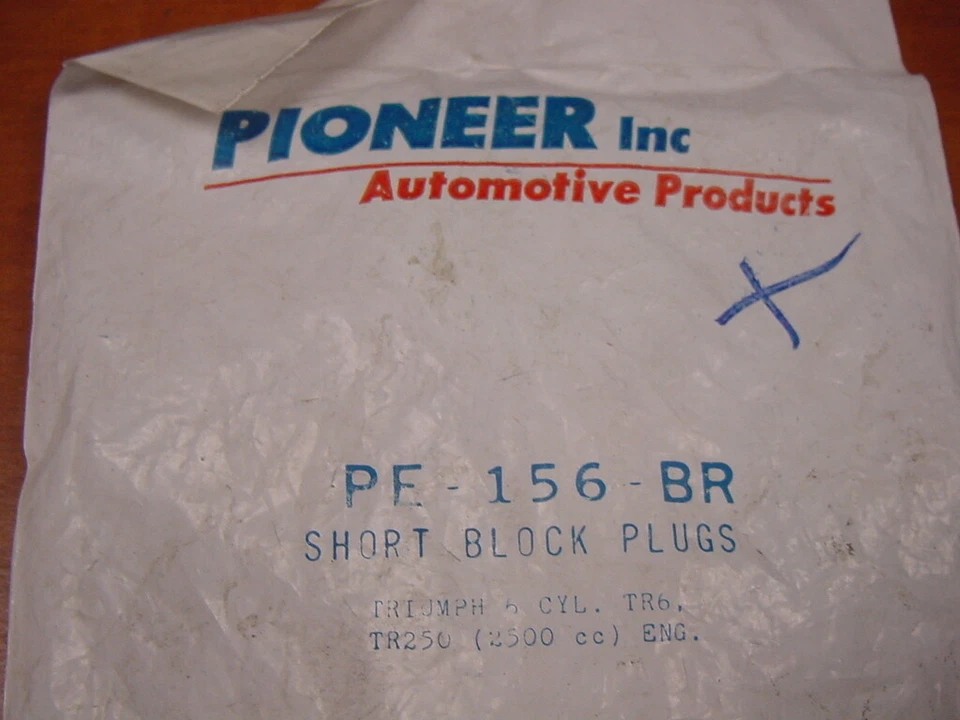 New Engine Block Core Plug Set  Brass + Steel Triumph TR250 TR6 — 第 2/2 张图片