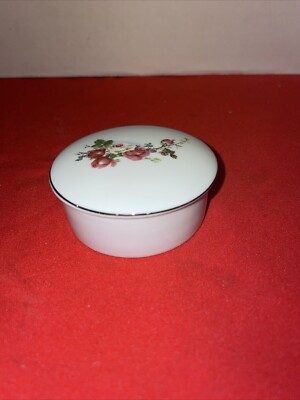 St Regis Ltd trinket box made in Brazil-2.5  Diameter-Estate Find