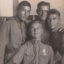 Cute Young Soldiers In Close Portrait Bound By Gay Int Brotherhood Vintage Photo
