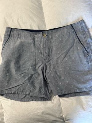 Women s Columbia Shorts 14 Gray PFG Solar Fade Anchor Print Fishing Outdoor