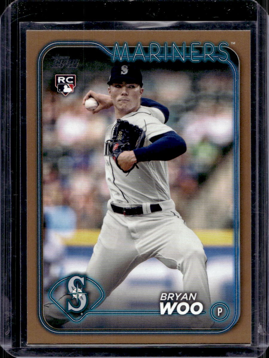 Bryan Woo 2024 Topps #12 Rookie Gold #0821/2024