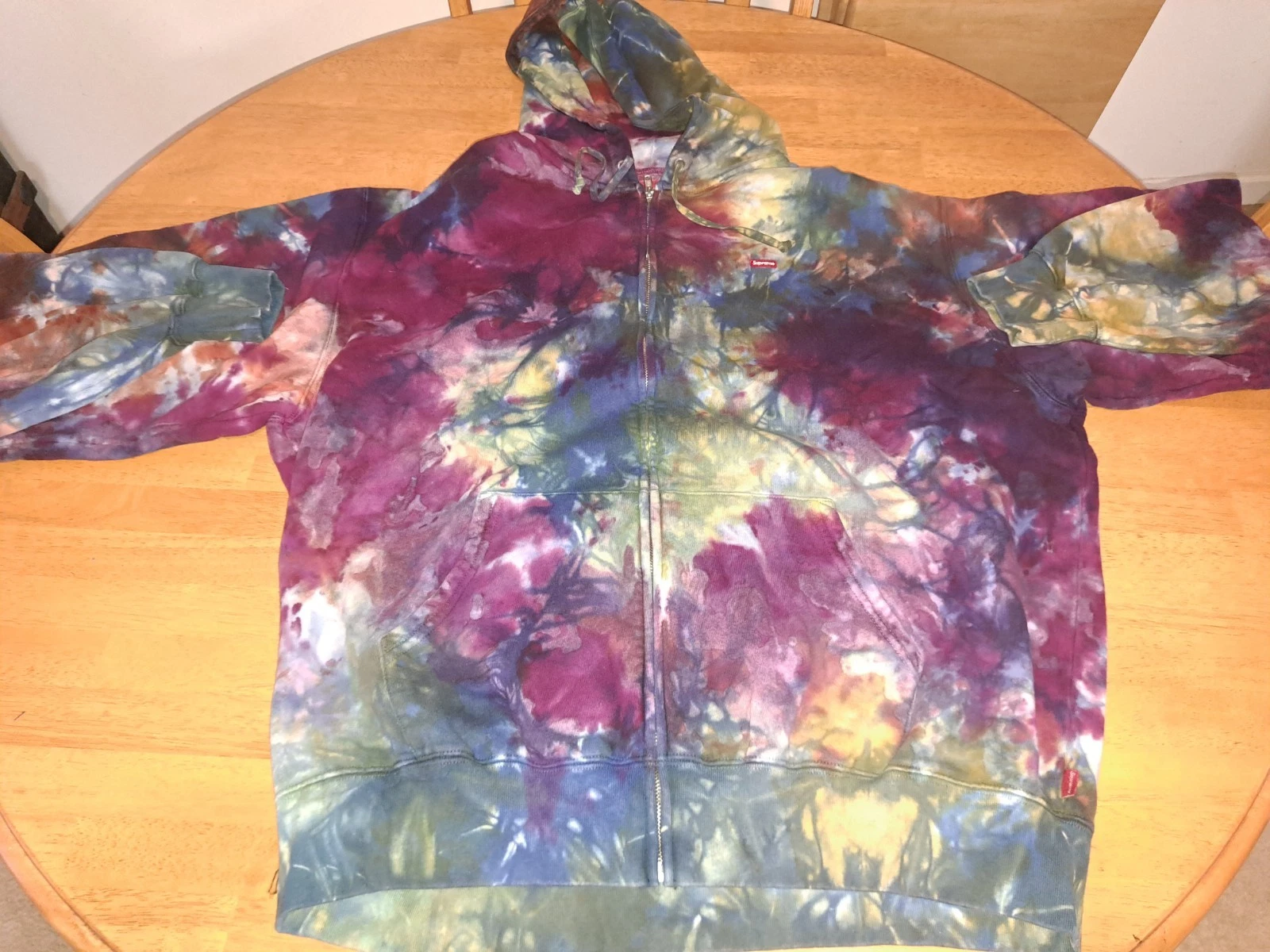 Sweat à capuche zippé avec logo petite boîte teint suprême multicolore XXL tie dye