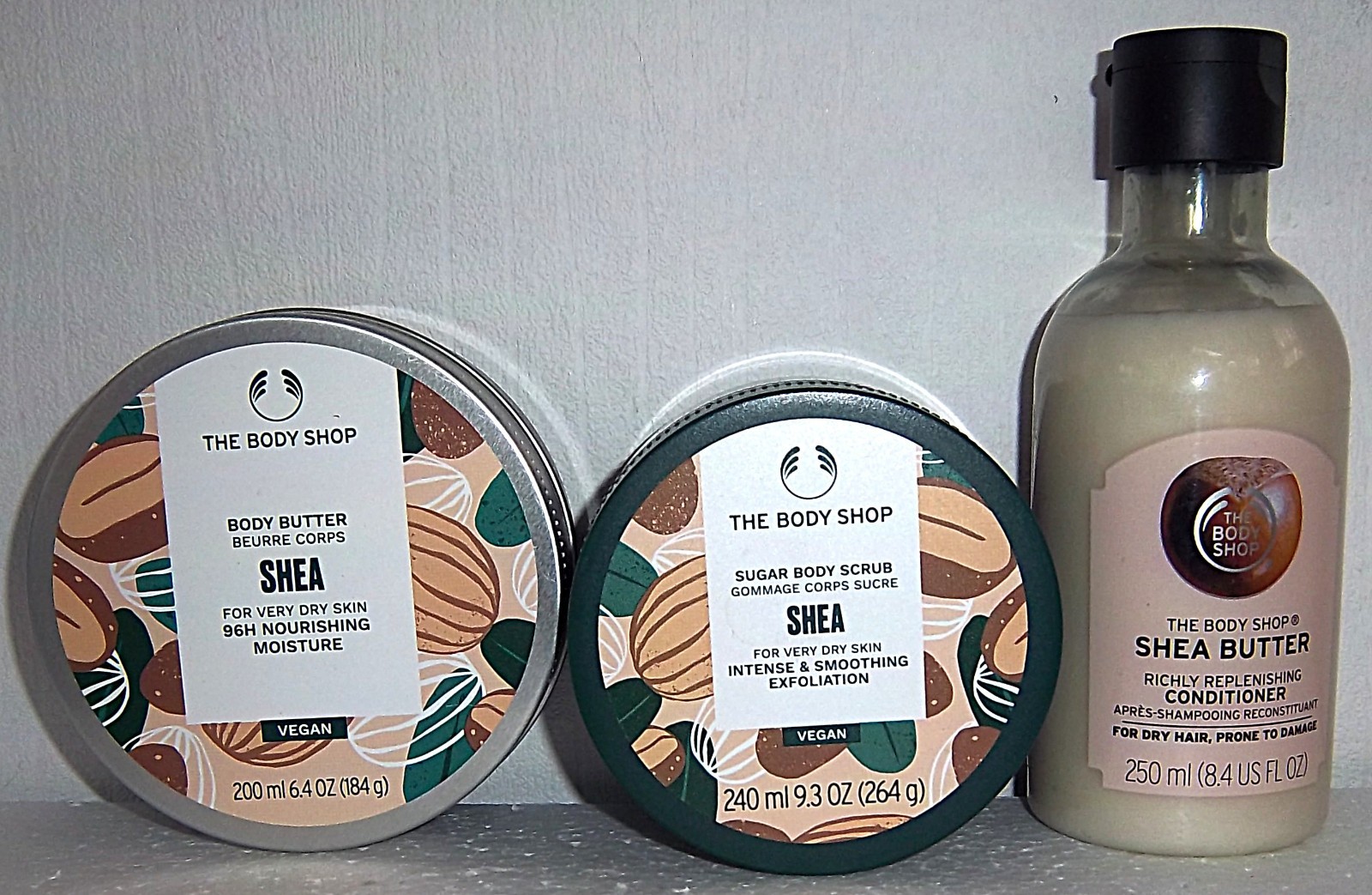 THE BODY SHOP SHEA BODY BUTTER 200ML + SHEA SUGAR BODY SCRUB 240ML + CONDITIONER