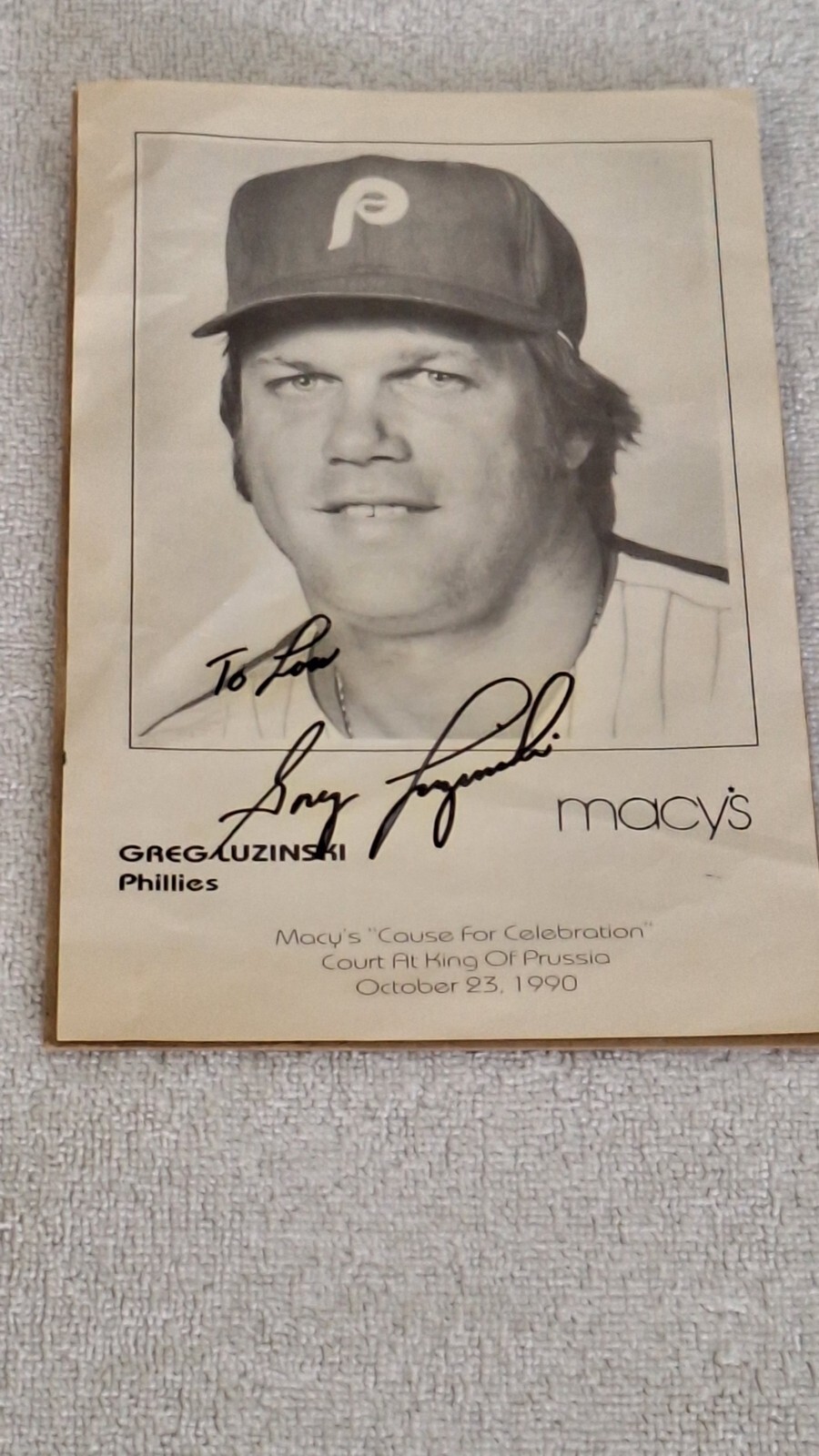Greg Luzinski Philadelphia Phillies Autographed B/W Photo 1990 Macy's 5+" x 8+"