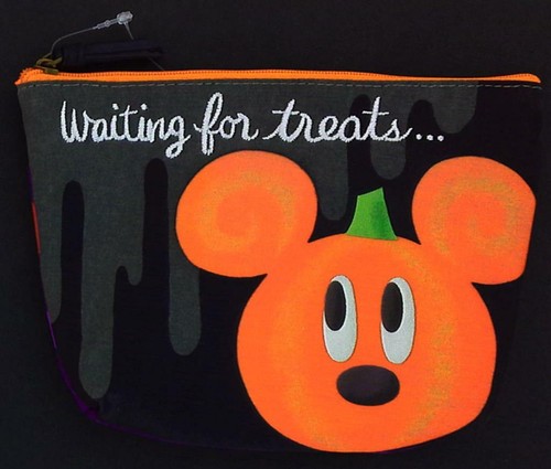 Tokyo Disney Sea Halloween 16 Pouch Ebay