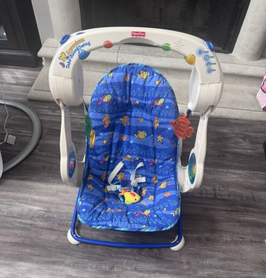 Fisher-Price Aquarium Take-Along Swing Portable w/ Toy Bar Blue/White Infant