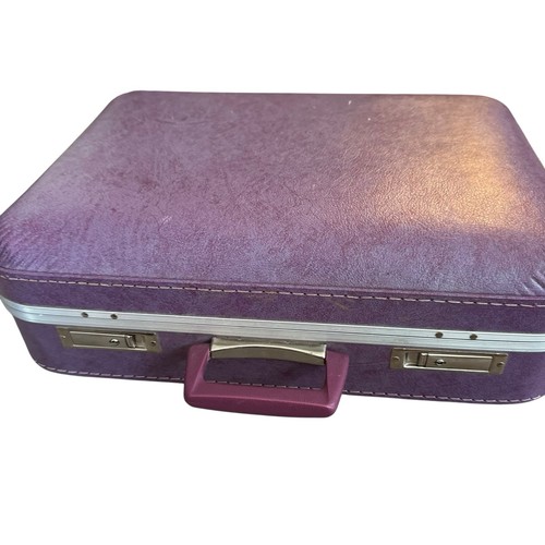 Vintage Rare 1960's J.C. Penny’s Purple Hardshell Vinyl Suitcases Set Of Two - Picture 6 of 14