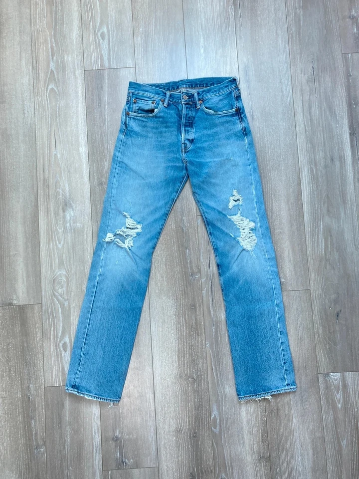 Levi’s 501 jean bleu vintage patch cuir W29 L32 #LS-04 - Photo 1/4