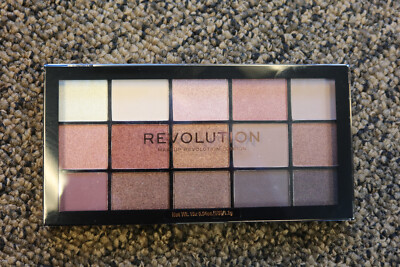 New Revolution Reloaded ''Iconic 3.0'' 15-Shade Eyeshadow Palette