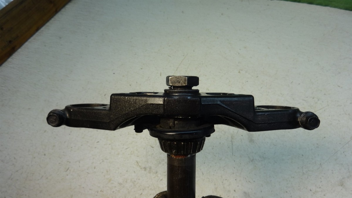 1987 Kawasaki ZX750-F Ninja ZX 750 K519. triple tree