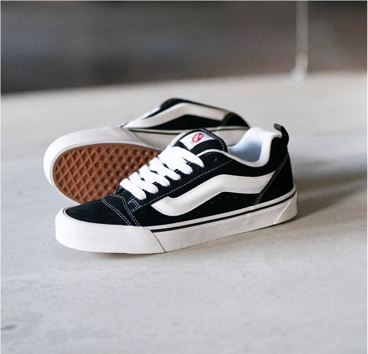スニーカー VANS SS25 SNEAKER KNU SKOOL (VN0009QC 6BT1) VANS Knu Skool VN0009QC6BT BLACK TRUE WHITE Men Shoes US 7.5