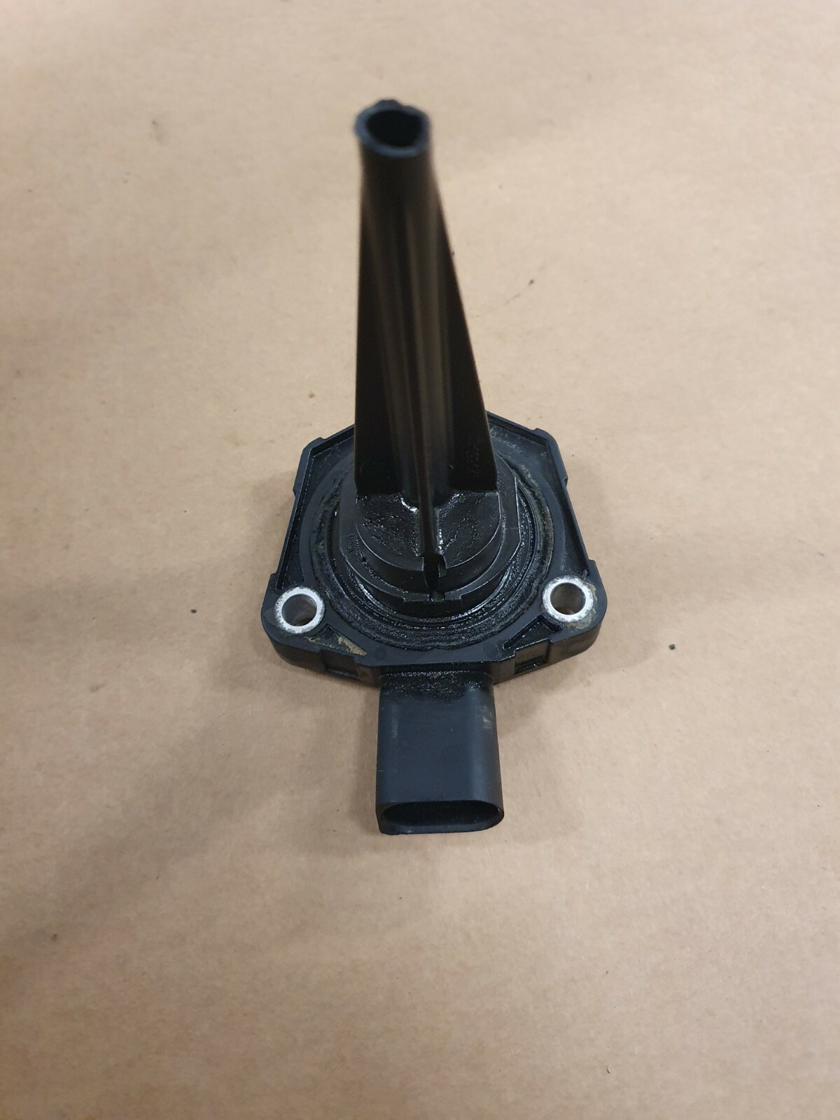 VW AMAROK MK1 2.0 Bi TDi ENGINE SUMP OIL LEVEL SENSOR SENDER 03L907660B