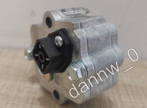 New Genuine Rexroth VT-SWA-1-13/DFEE /SYDFEE Rotary Angle Sensor R900913641 - Picture 4 of 4