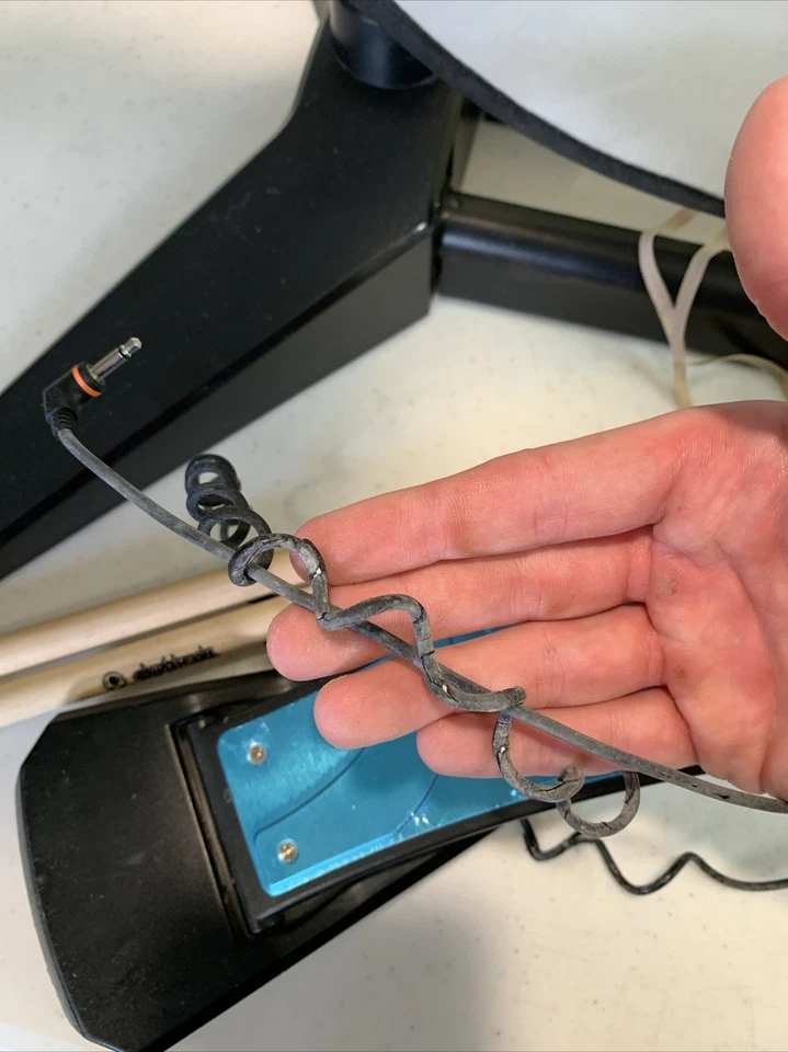 The Beatles Rock Band Nintendo Wii Batería Palos Y Pétalo Con Banner SIN PROBAR Foto 4 de 4