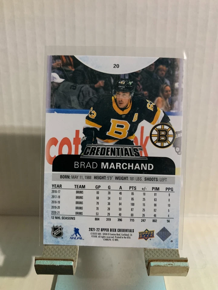 2021-22 Upper Deck Credentials Base Card Brad Marchand #20 Bosotn Bruins - Image 2 of 2