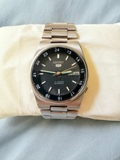 Vintage Seiko Automatic Watch With Black Dial , Date.