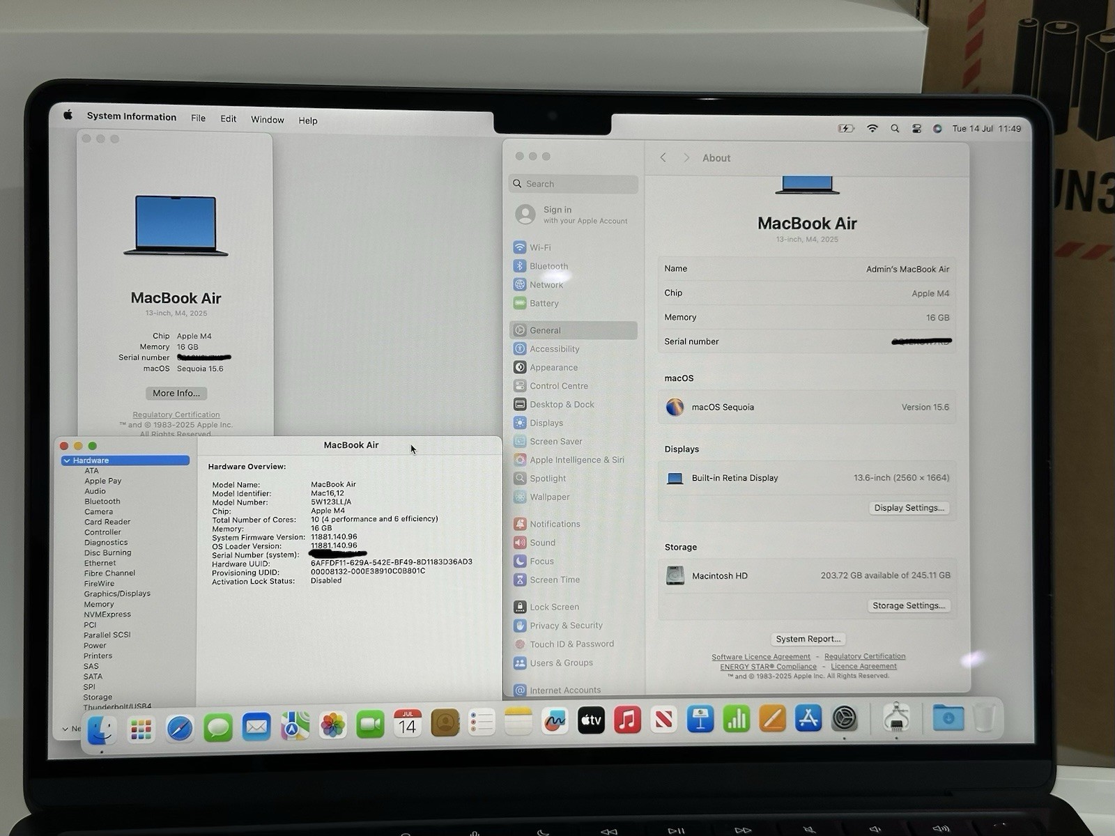 Apple MacBook Air 13.6" M4 2025 16GB RAM 256GB SSD Laptop All Colours