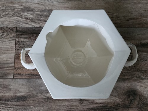 Vintage Hexagonal Victorian Tureen | White & Gold | 4 piece | LQQK - Picture 7 of 23