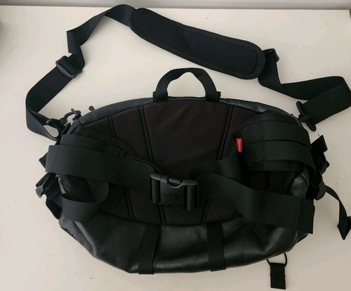 Bolso De Cintura De Cuero FW18 Supreme X The North Face Negro De Piel De Vaca - Imagen 2 de 12