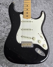 Fender 1969 Stratocaster Journeyman Relic / nero invecchiato 3,57 kg prodotto nel 2018