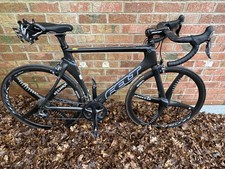 Felt AR4 Aero Carbon Road Bike with Xentis Carbon Wheels and Carbon Aeros Bars