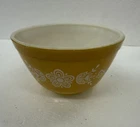 Vintage Pyrex BUTTERFLY GOLD Small 1 1/2 Pt / 1.5 Pint Mixing Bowl 401 USA